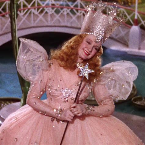 Exploring Glinda’s Fashion and Style in Wizard of Oz